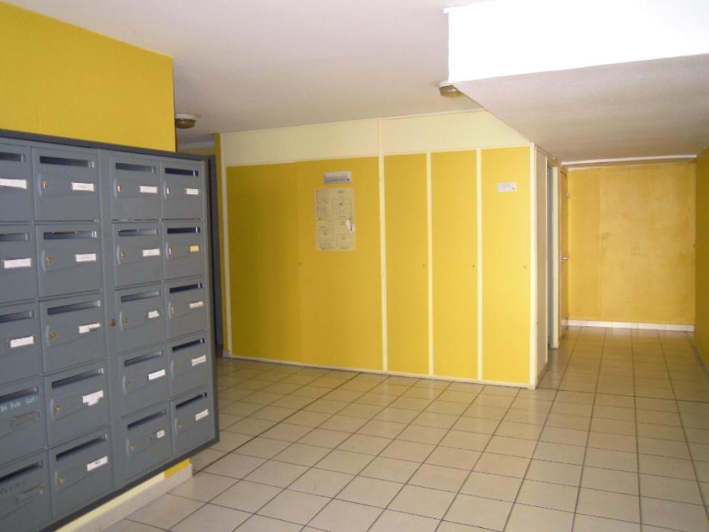 Nimes Studio Parking Dhuoda Exterior photo